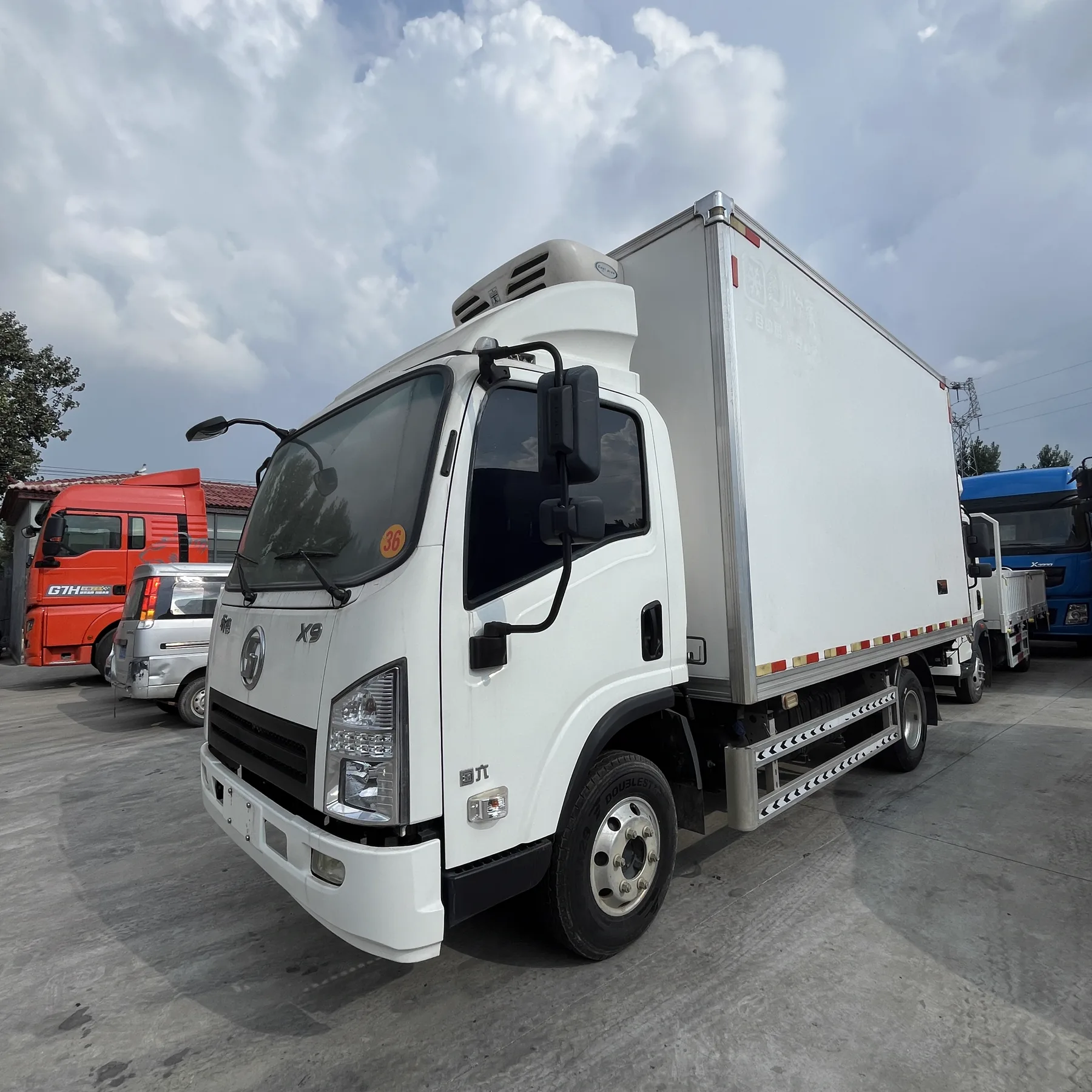 Xuande X9 refrigerated truck left front